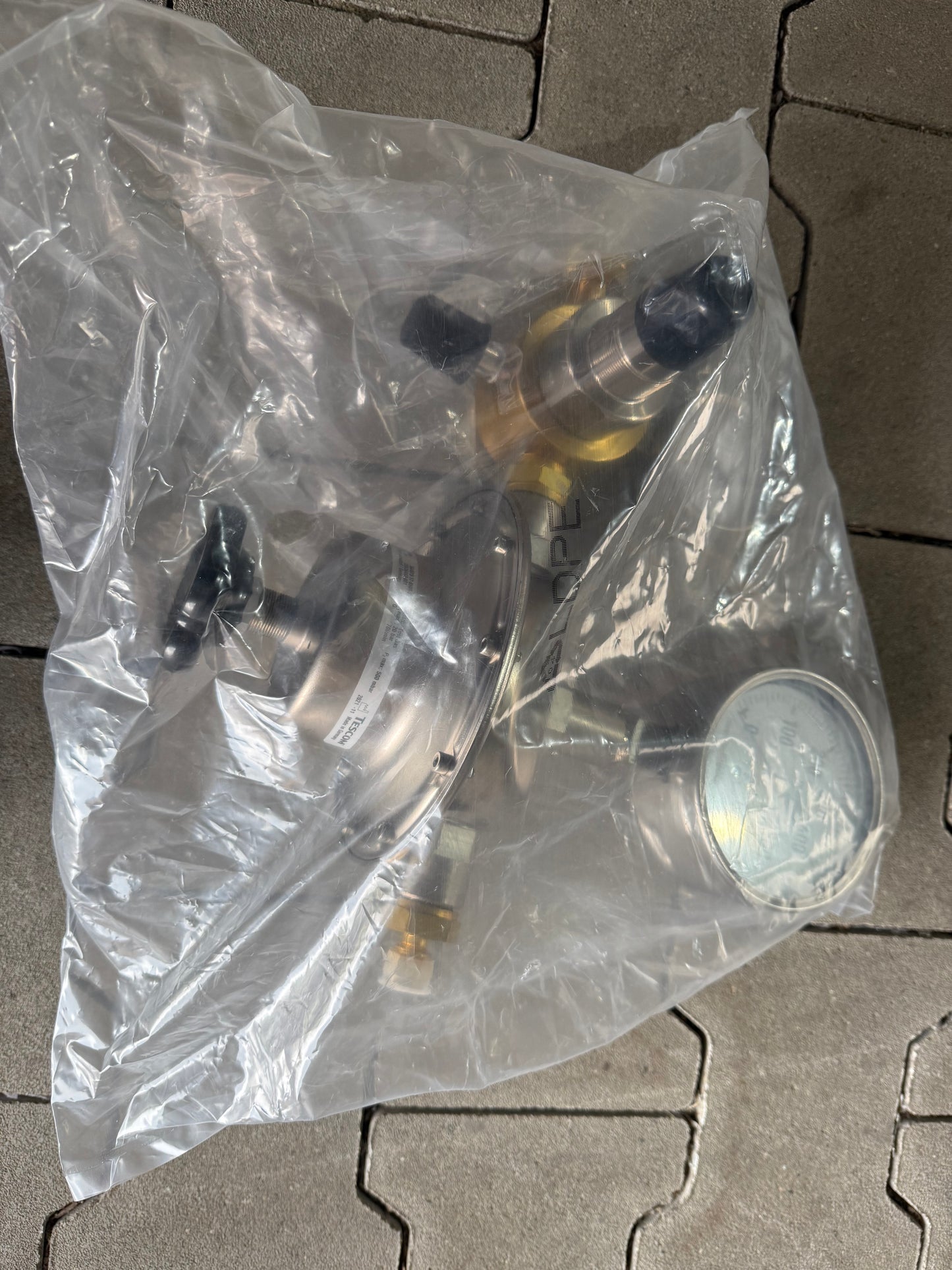 TESCOM™ Labo Doppelregulus Druckminderer
