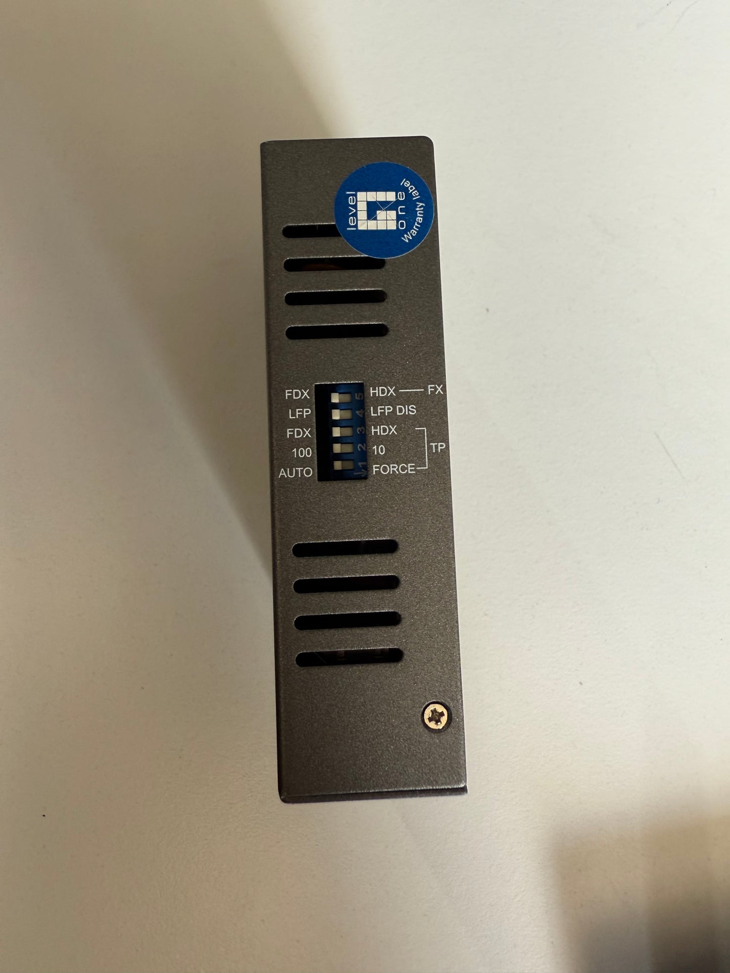 Level One Media Converter FVT-0102TXFC Neu aber kein OVP