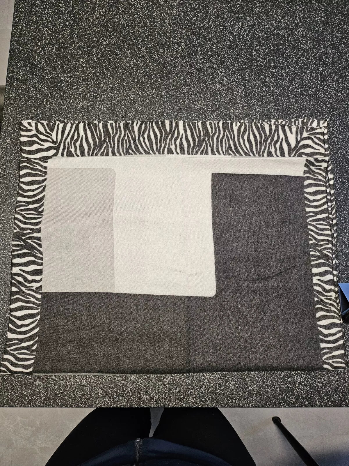 Damen Schal Halstuch Karo Zebra Muster Lang Schwarz grau
