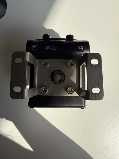 IFM BS45-220MB3 Safe Area Switchbox 2x IFM IS5001
