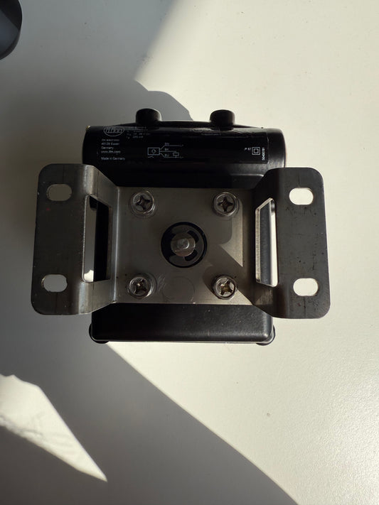 IFM BS45-220MB3 Safe Area Switchbox 2x IFM IS5001