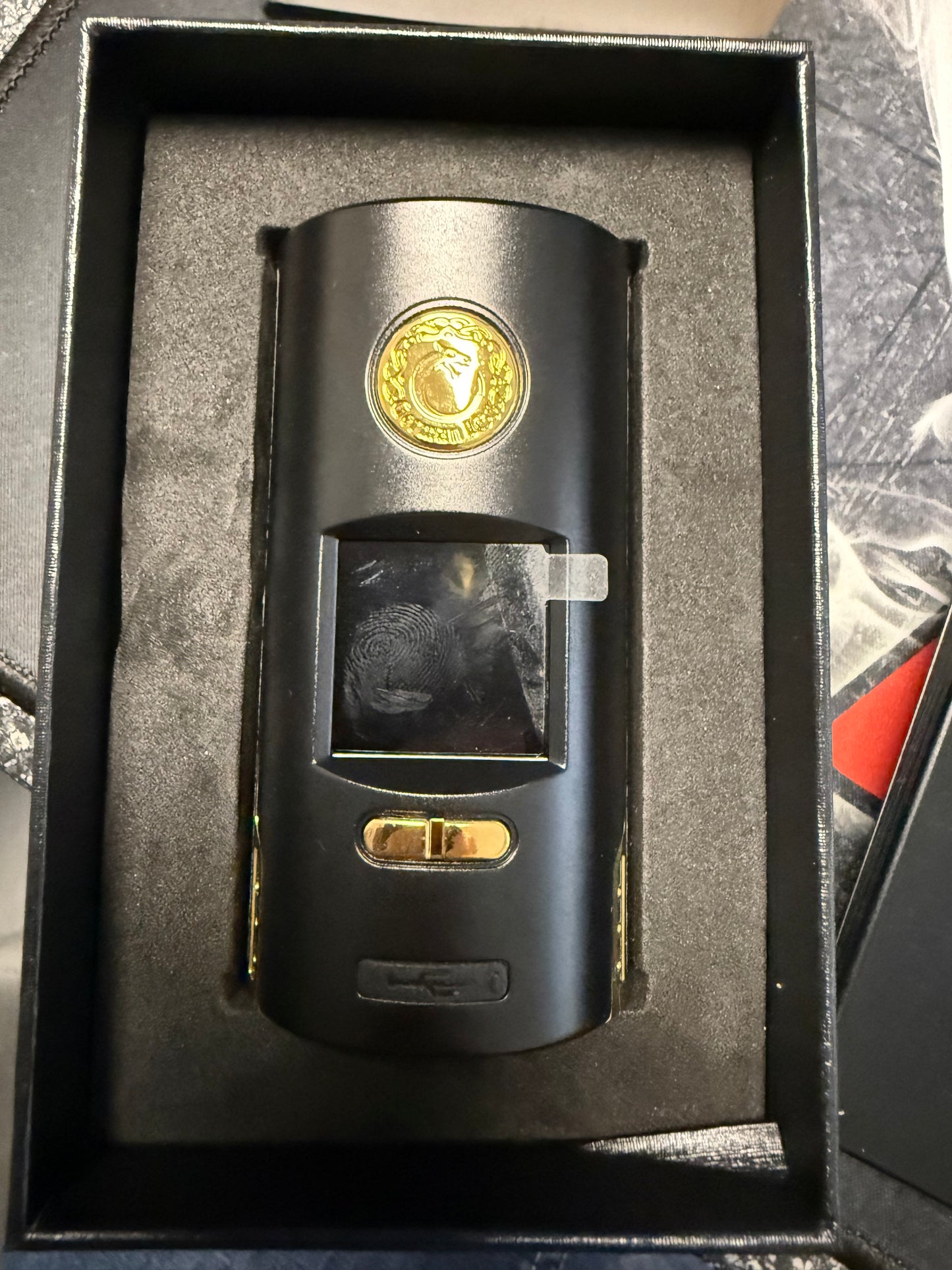 Vapefly Kriemhild 200W Box Mod Akkuträger