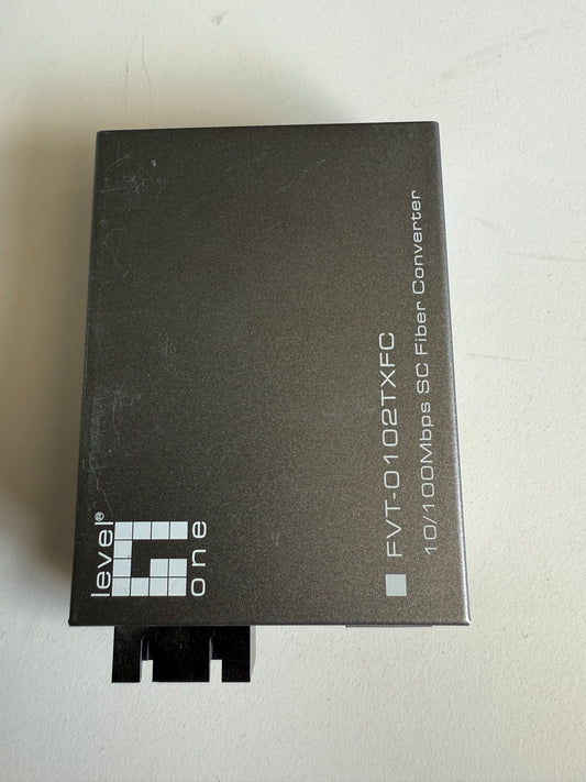 Level One Media Converter FVT-0102TXFC Neu aber kein OVP