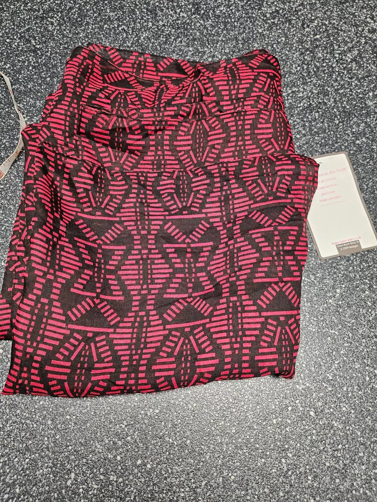Trendiger Loopschal Farbe rot-schwarz Trendiger Damen-Loop-Schal, Schlauchschal